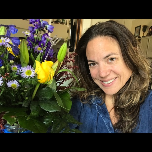 Meet your Posher, Jen - Picture 2 of 6